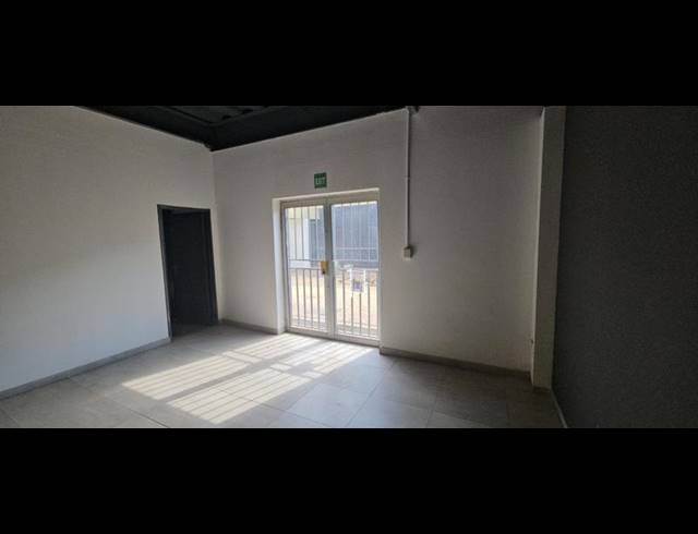 INDUSTRIAL PROPERTY TO RENT IN HALFWAY HOUSE